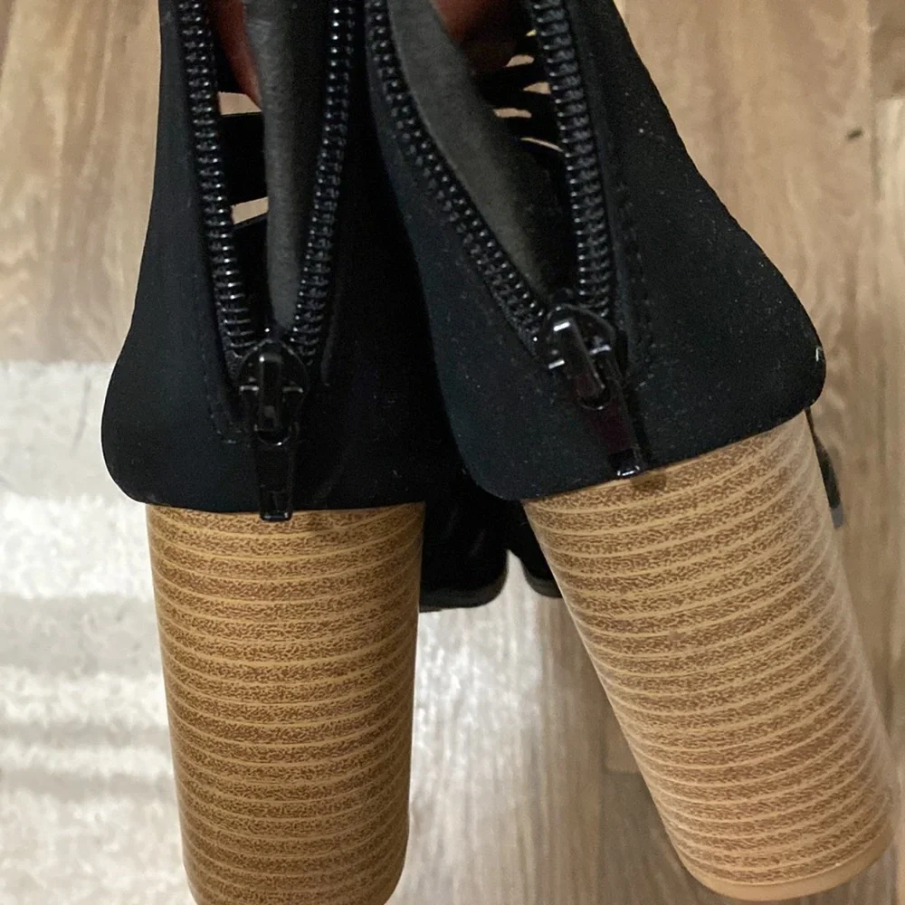 Rue21 heeled‎ sandals